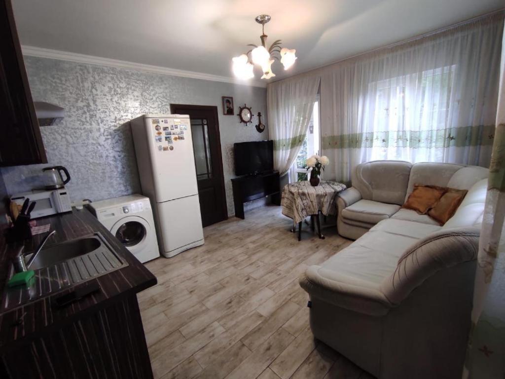 Guest House Chalet Agave Gagra Ngoại thất bức ảnh